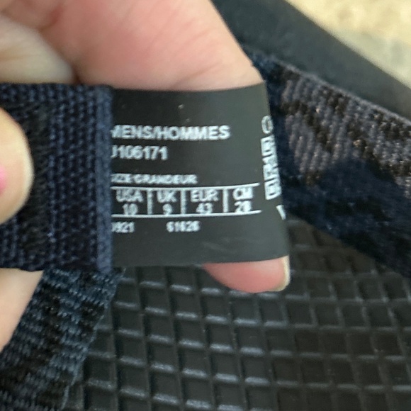 Sandals_&_Flip_Flops